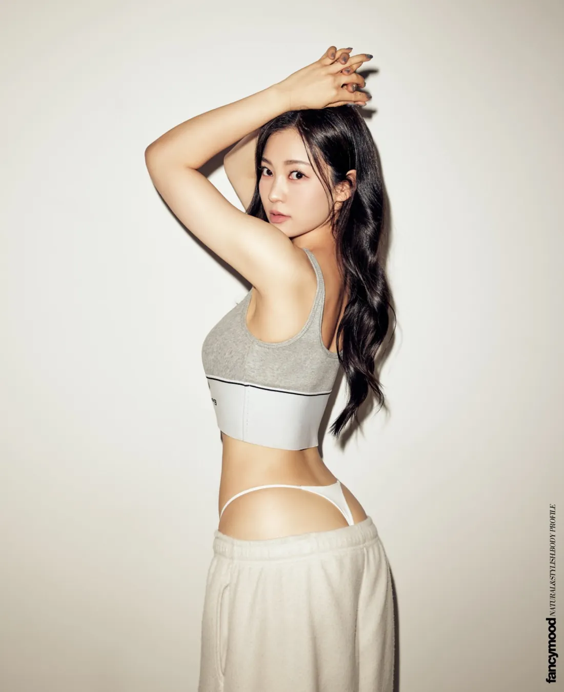토니바디W우먼 바디프로필 사진 12